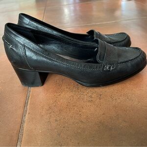 Ecco black low heel leather penny loafer pump with chunky block heel 37 6.5